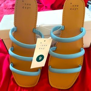 Women’s sandals size 9